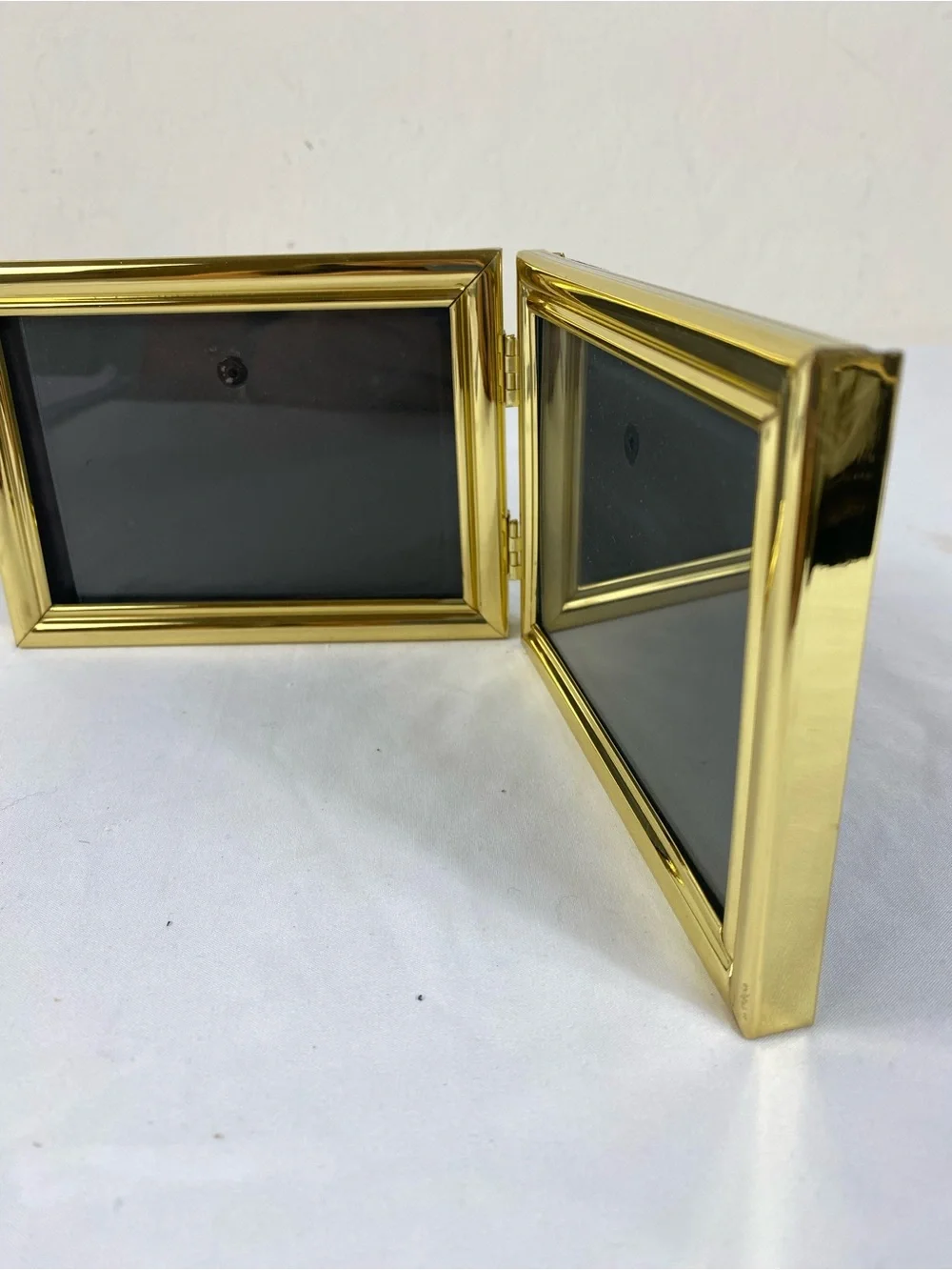 Fetco Vintage Gold Double-Hinged Tabletop Photo Frame